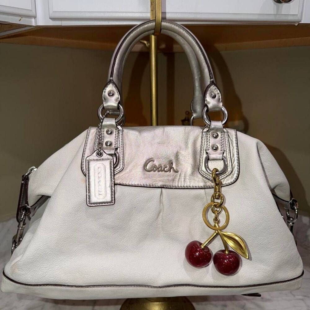 Coach Women's White and Cream Bag